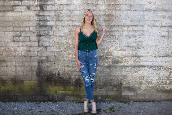 Outside Senior Portraits in Franklin TN | Senior Photos Moments By T