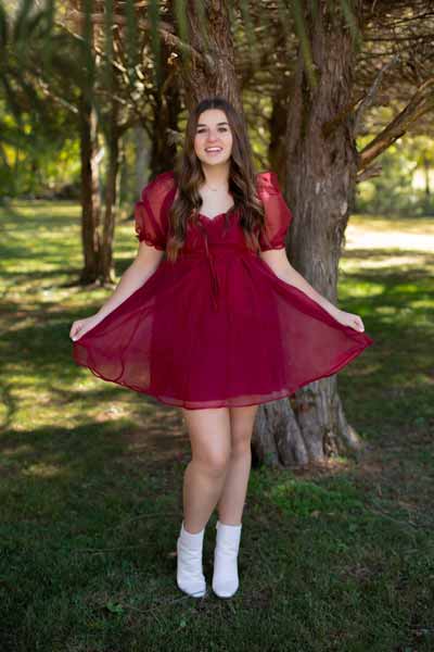 Teen Girl Outside in Franklin TN | Senior Photos Moments By T
