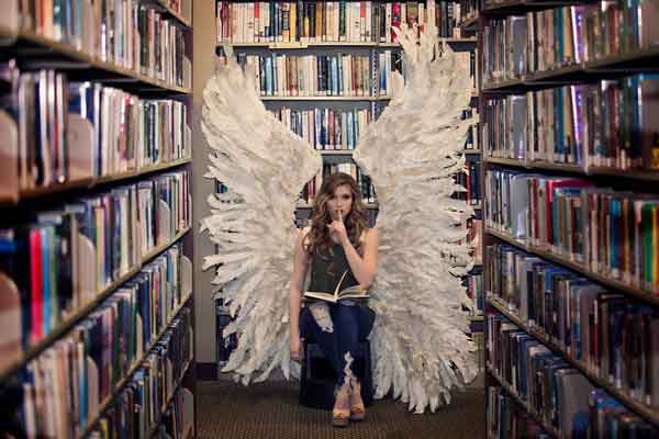 Senior Pictures Franklin TN | Book Themed Photo Shoots